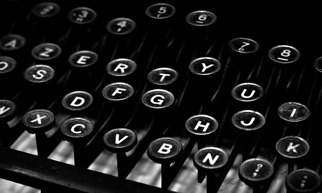 Typewriter letters - ISO 17100 - IQC המכון לבקרה ואיכות